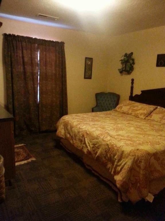 Taneycomo Lakefront Resort Bull Creek Стая снимка